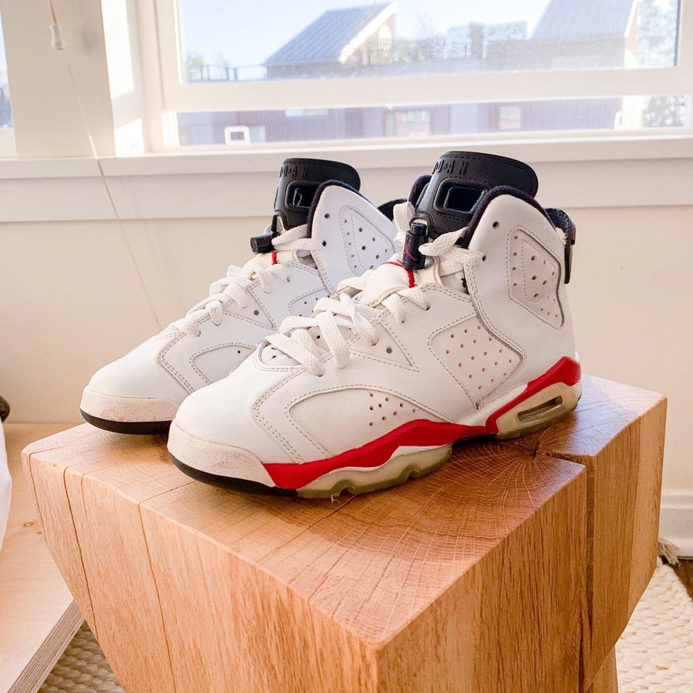Jordan 6 - Picture 1 of 3